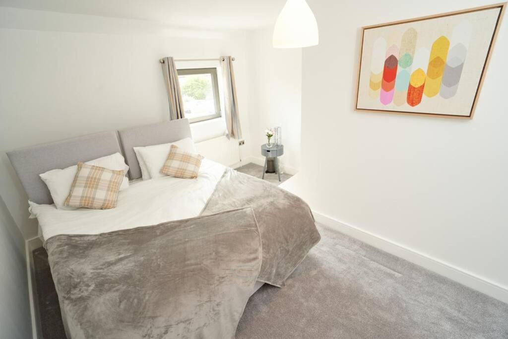 Home From Home - 4 Double Bed House With Parking Slough Exteriér fotografie